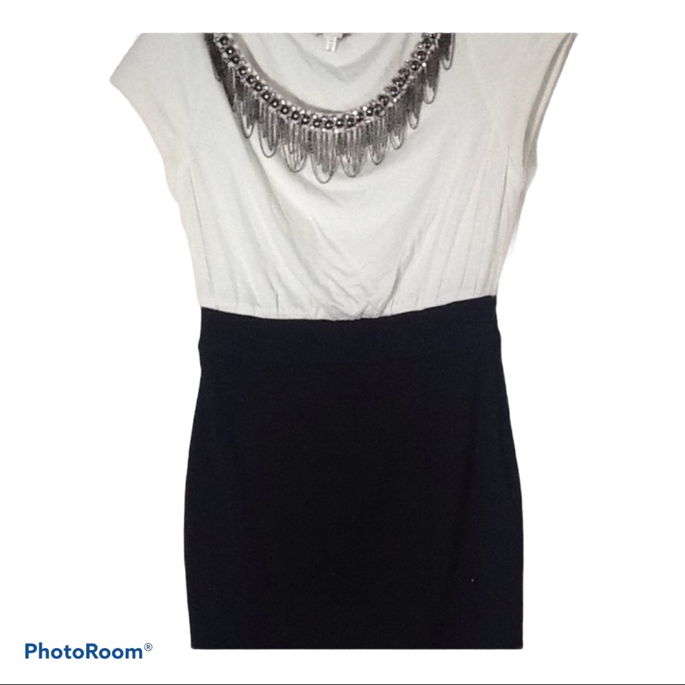 Nikibiki Black / White Necklace Dress Size‎ Medium